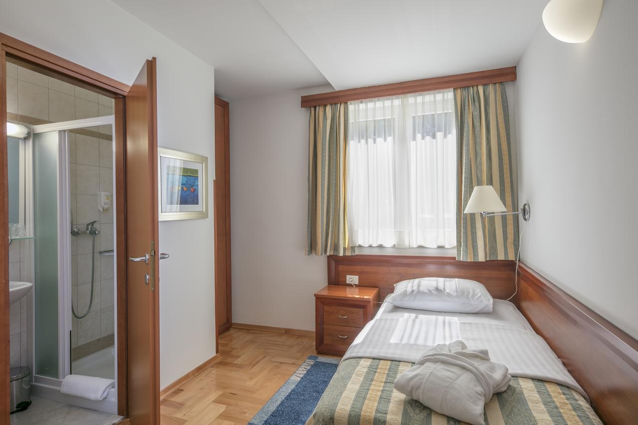 Apartments Punta Veli Lošinj Quarto foto
